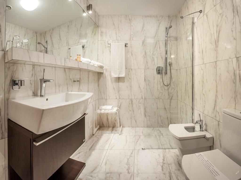 Hotel Poznanski A2 Luboń Extérieur photo