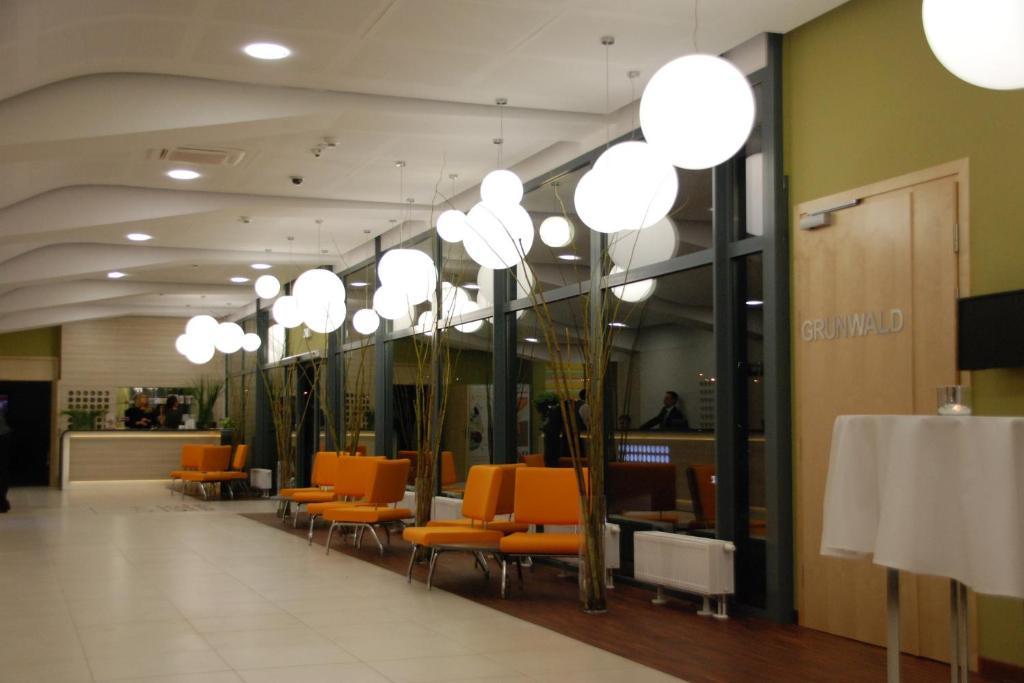 Hotel Poznanski A2 Luboń Extérieur photo